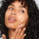 کرم آبرسان ۱۰۰ ساعته کلینیک مدل Moisture Surge