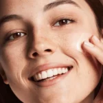 ژل آبرسان کلینیک Dramatically Different پوست چرب و مختلط
