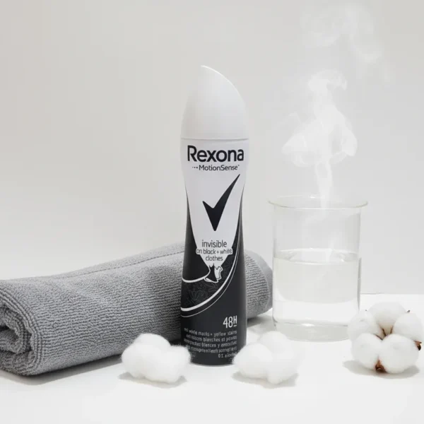 تصویر محصول اسپری ضد تعریق زنانه رکسونا نامرئی روی لباس‌های سیاه و سفید Rexona Deodorant Spray for Women Invisible on Black + White Clothes