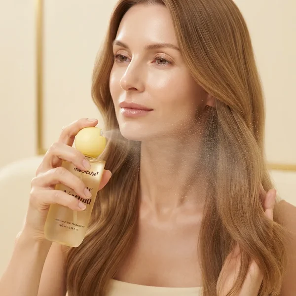 استفاده مدل از میست مو و بدن Glow Vanilla مدیکیوب